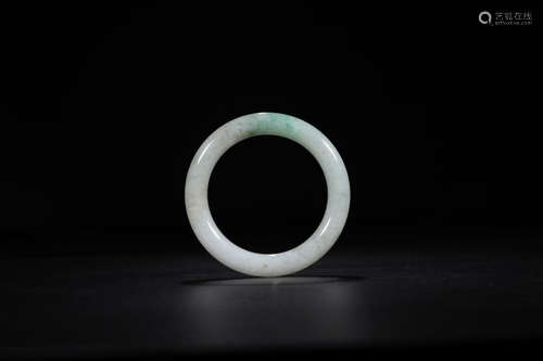 A JADEITE BANGLE