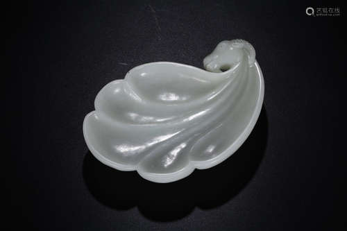 A HETIAN JADE GOAT SHAPED BRUSH LICK