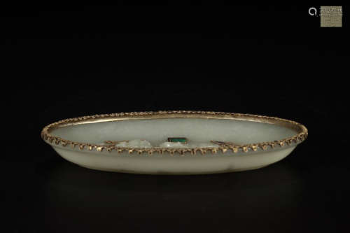 A HETIAN JADE PLATE INLAID WITH CLOISONNE EDGE