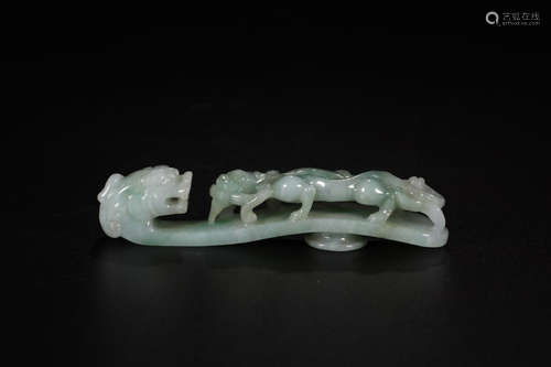 A JADEITE BELT BUCKLE IN DRAGON SHAPE