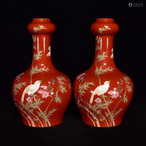 PAIR OF ALUM RED-GALZED VASES OF BIRD PAINTING