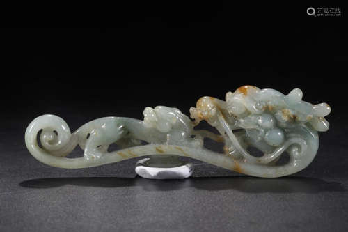 A JADEITE BELT BUCKLE IN DRAGON SHAPE