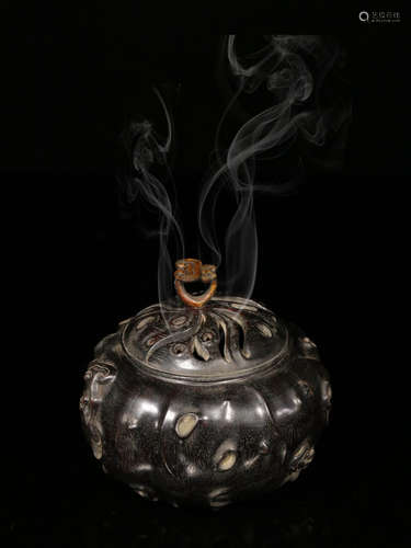 A ZITAN WOOD CENSER WITH PATTERN CARVING