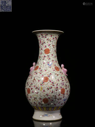 A QIANLONG MARK FAMILLE ROSE VASE