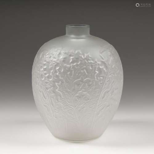 Acanthes Vase after Lalique