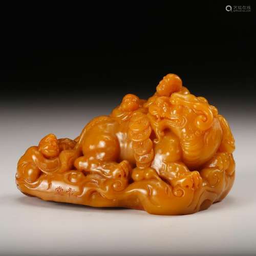 CHINESE TIANHUANG SOAPSTONE CARVED FOOLION