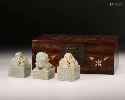 CHINESE SET OF 3 CELADON JADE FOOLION SEALS