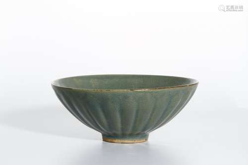 Chinese Longquan Type Celadon 'Chrysanthemum' Bowl