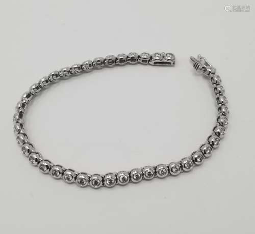 18K White Gold Bezel-Set Diamond Bracelet