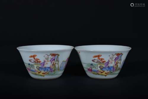 A PAIR OF FAMILLE-ROSE CUPS.QING PERIOD