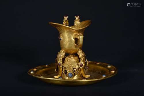 A GEM'S INLAID GILT-BRONZE 'DRAGON' CUP AND STAND.MING