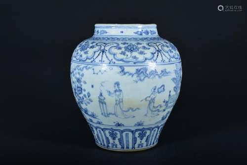 A LARGE BLUE AND WHITE JAR.MING PERIOD