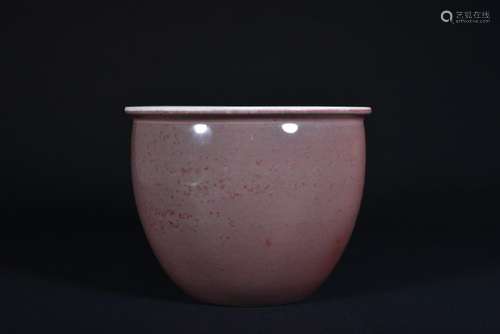 A PEACHBLOOM-GLAZED JAR.QING PERIOD