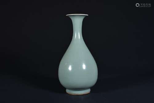 A LONGQUAN CELADON-GLAZED YUHUCHUNPING.SONG PERIOD