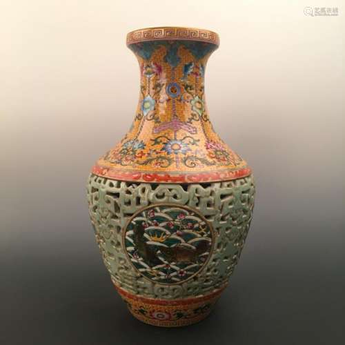 Chinese Famille Rose Vase Openwork., Qianlong Mark