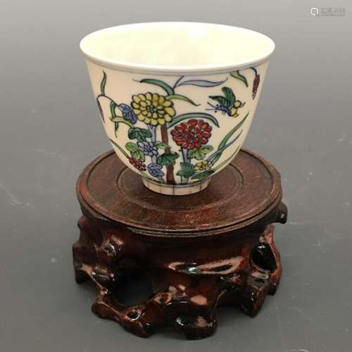 Chinese Wucai 'Flower' Cup, Chenghua Mark