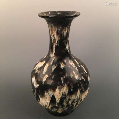 Chinese Jizhou Kiln Vase