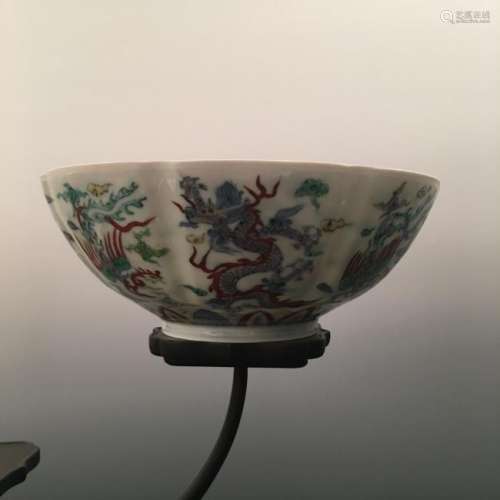 Chinese Wucai 'Dragon' Bowl, Chenghua Mark
