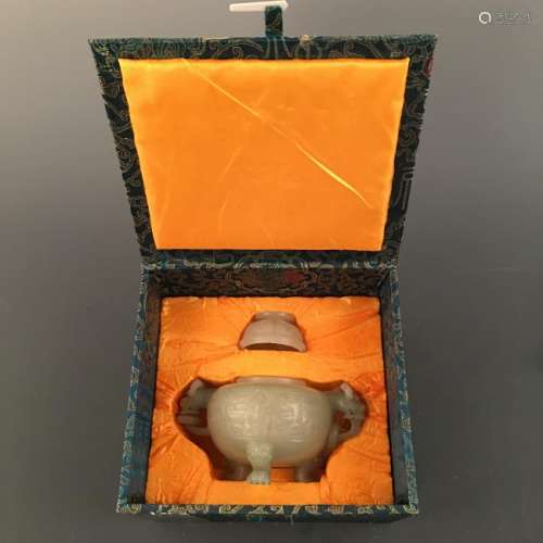 Rare Chinese Fine Jade Censer, Qianlong Mark