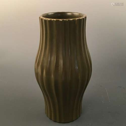 Chinese Teadust Glazed Melon-Shape Vase, Qianlong Mark