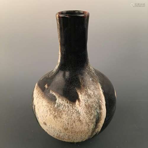 Chinese Jizhou Kiln Bottle Vase