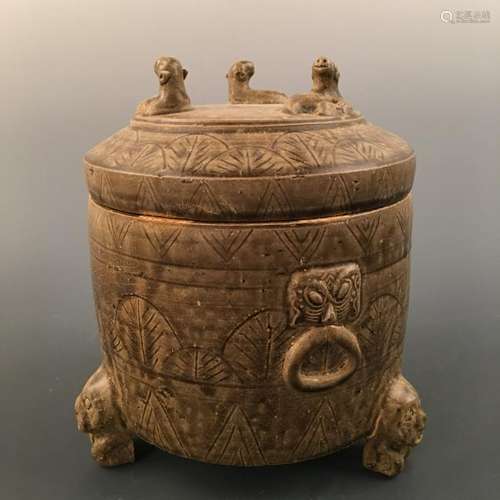 Chinese Yue Ware Tripod Jar and Cover