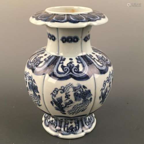 Chinese Blue-White Vase, Xuande Mark
