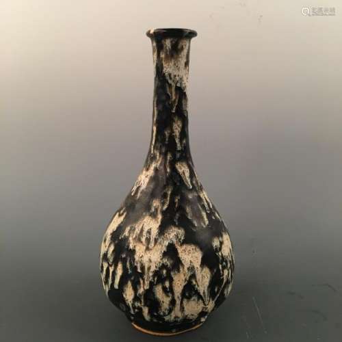 Chinese Jizhou Kiln Bottle Vase