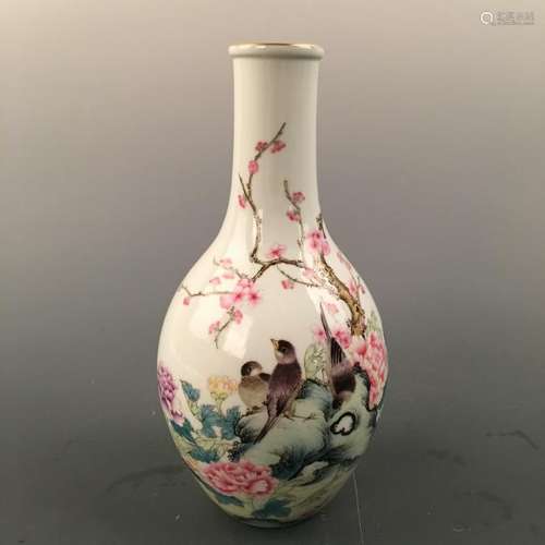 Chinese Famille Rose Flower &Bird Yuhuchun Vase,