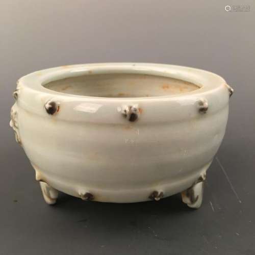 Chinese Celadon Glazed Tripod Brush Washer