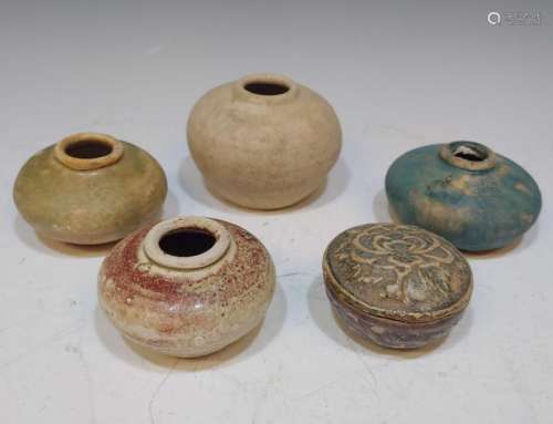 (5) Vietnamese Ceramic Jarlets with Peony