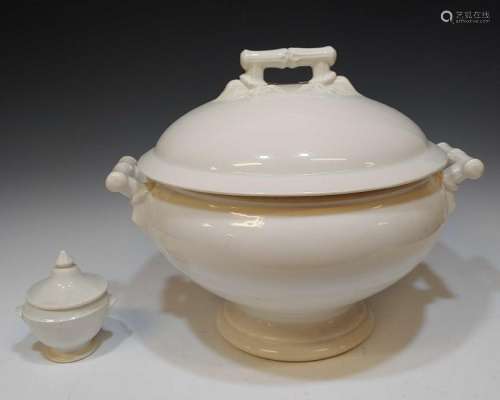 (2) White Ceramic Tureen w/ Lid & Lidded Pot