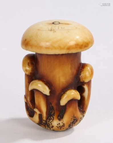 Japanese Meiji period ivory netsuke, carved as a toadstool, 4.5cm high