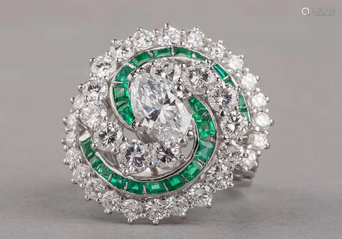 EMERALD DIAMOND RING