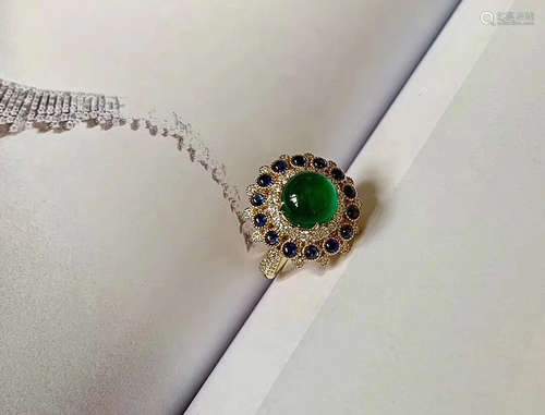 18K EMERALD RING WITH DIAMOND AND SAPPHIRE