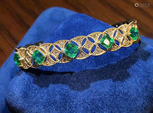 18K EMERALD DIAMOND BANGLE