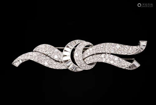 18K DIAMOND BROOCH