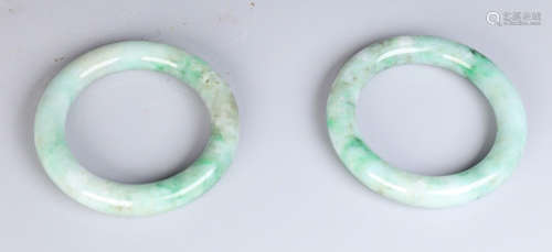 OLD JADEITE BANGLE