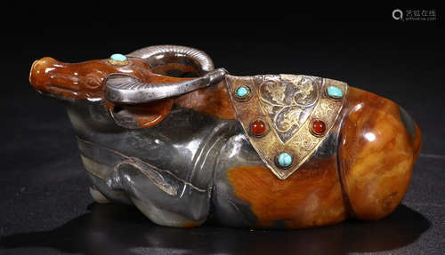 JADE GILT EMBEDDED AGATE COW ORNAMENT