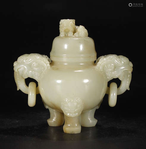 HETIAN JADE DOUBLE LION THREE LEGS COVER CENSER