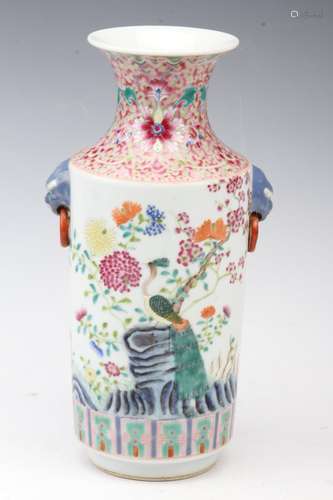 [CHINESE]A DA QING GUANG XU NIAN ZHI MARKED FAMILLE ROSE VASE PAINTED WITH FLOWERS AND BIRDS PATTERN W:5