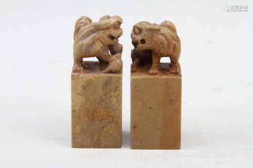 [CHINESE]A PAIR OF 20TH CENTURY STYLED SHOU SHAN STONE CARVED SEALS WITH LION PATTERN(TOTAL 2 ITEMS) W:1.4