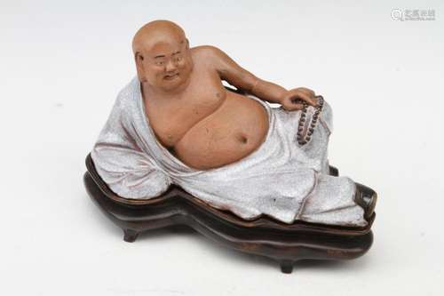 [CHINESE]A 20TH CENTURY STYLED SHI WAN KILN MADE SLEEPING ARHAT STATUE ORNAMENT L:8