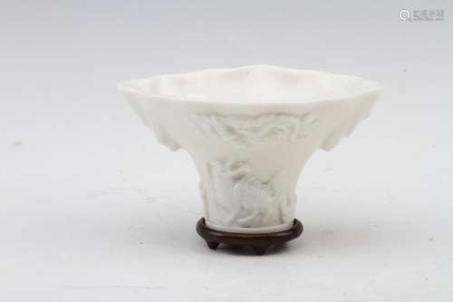 [CHINESE]A QING DYNASTY STYLED WHITE GLAZED PORCELAIN TALL CUP PAINTED WITH KYLIN PATTERN L:5.35