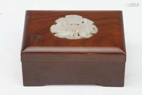 [CHINESE]A 20TH CENTURY PERIOD STYLED SUAN ZHI WOOD MADE JEWELRY BOX INLAID WITH JADE L:5.25