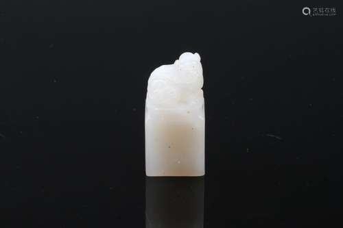 [CHINESE]A 20TH CENTURY PERIOD STYLED LI ZHI DONG STONE MADE SEAL L:0.6