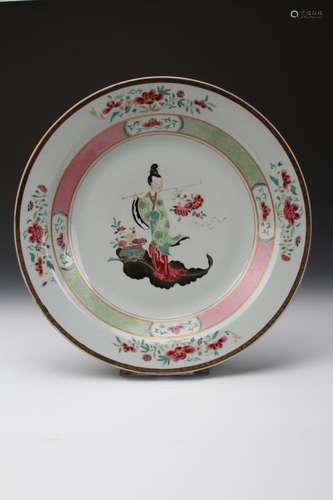 [CHINESE] QING DYNASTY EXPORT STYLED FAMILLE-ROSE PORCELAIN PLATE WITH FIGURE PATTERN W:15.25