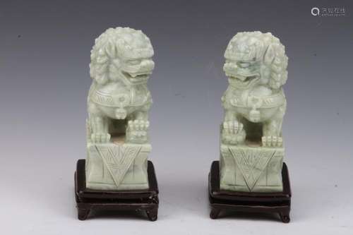 [CHINESE]A PAIR OF REPUBLIC OF CHINA PERIOD STYLED JADE MADE BOUBLE LION ORNAMENTS(2 ITEMS) L:5