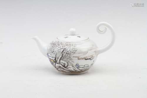 [CHINESE]LATE 20TH CENTURY XU WEN XIANG MARKED FAMILLE ROSE TEA POT PAINTED WITH SNOW LANDSCAPE L:6