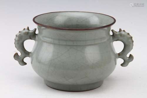 [CHINESE]A SONG DYNASTY STYLED RU KILN MADE QIAN LONG YU TI MARKED CENSER L:8